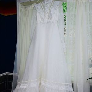 Vintage Union Made Wedding dress with ruffle high neck and intricate lace detail